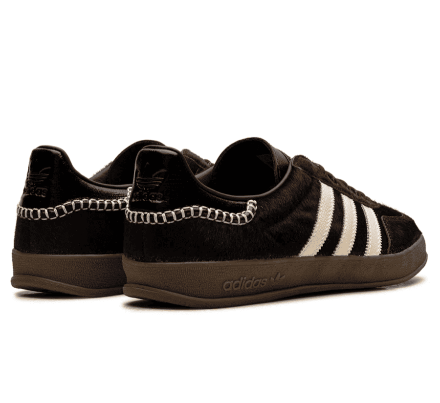 Adidas Gazelle Indoor x Wales Bonner Pony Hair Paar hinten mit Premium-Leder und Wales Bonner Details