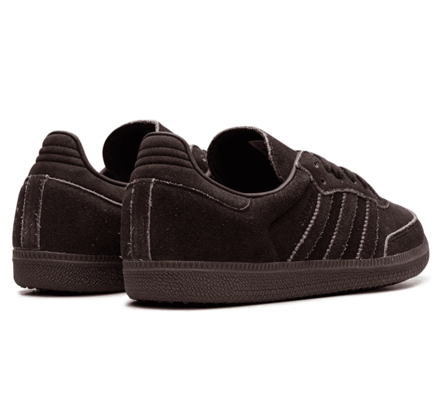 adidas Samba OG Shadow Brown Paar hinten mit braunem Wildleder und passender Fersenkonstruktion