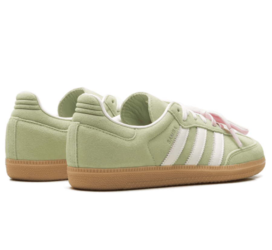adidas Samba OG x Molly-Mae Matcha Sneaker Paar von hinten mit grünem Obermaterial und brauner Gumsohle