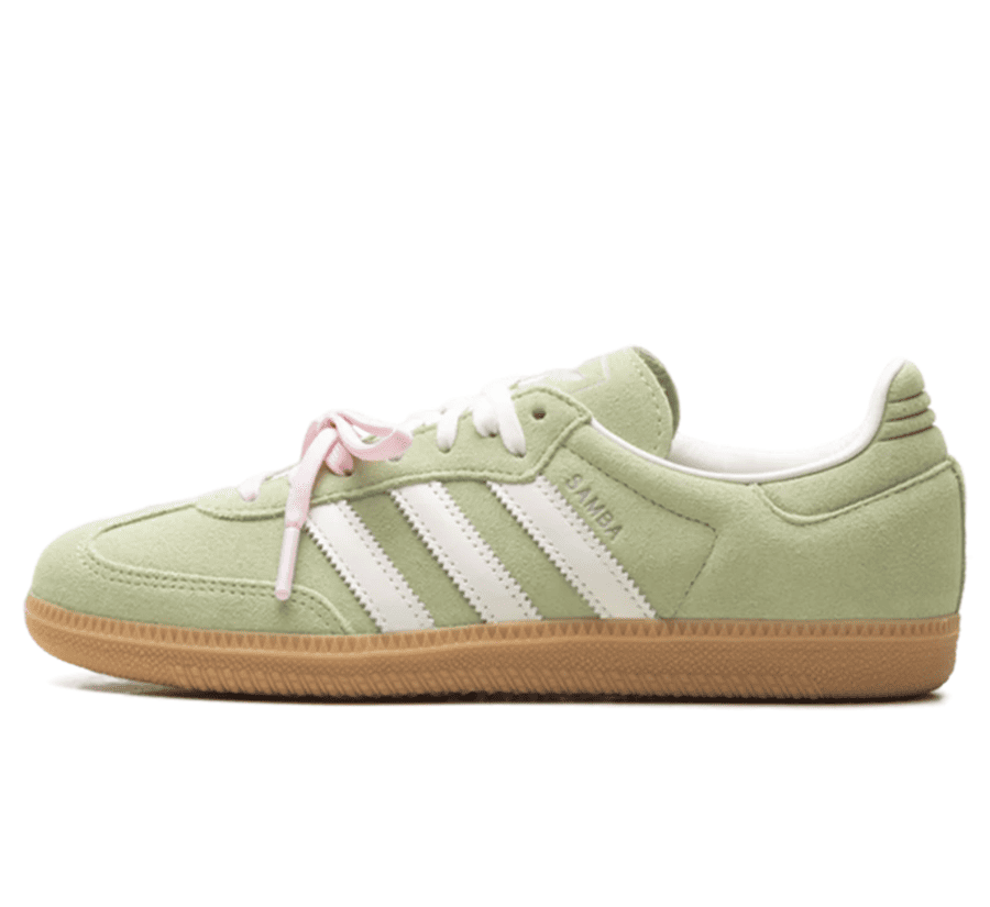 adidas Samba OG x Molly-Mae Matcha KH8706 Sneaker Paar von vorne in Magic Lime Grün mit cremeweißen Details
