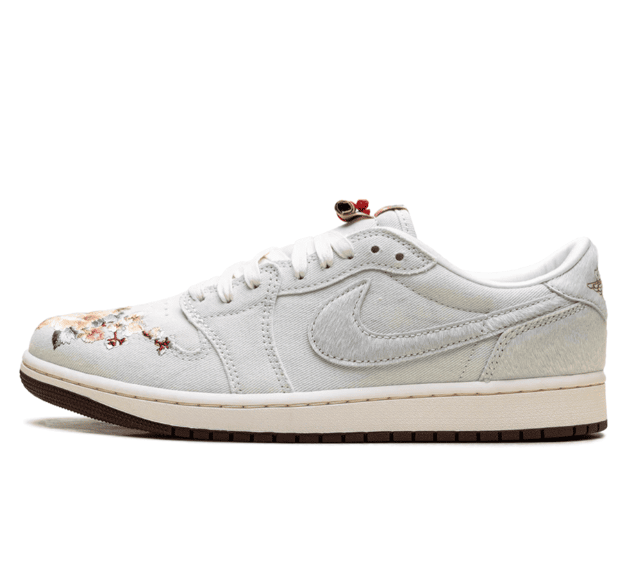 Air Jordan 1 Low OG Chinese New Year Sneaker Paar vorne Perspective