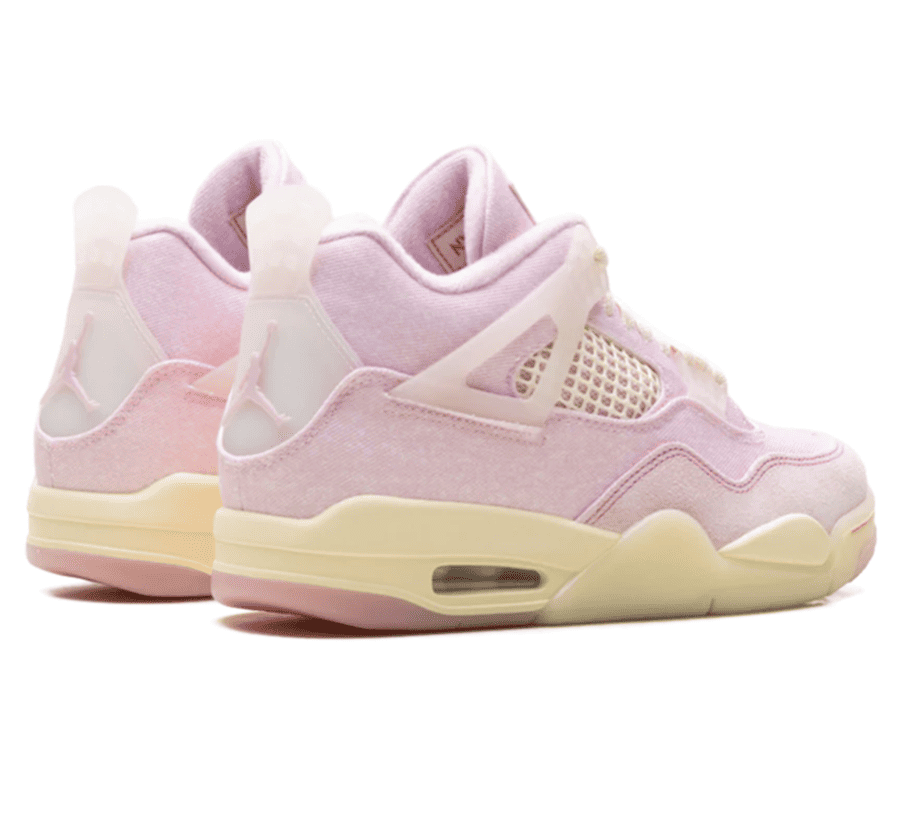 Air Jordan 4 Retro Pearl Pink Iced Carmine Paar hinten mit transparenter Fersenkappe