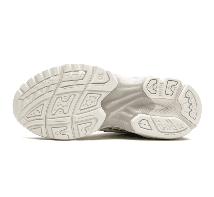 Asics Gel-Kayano 14 x Aritzia Blanc de Blanc