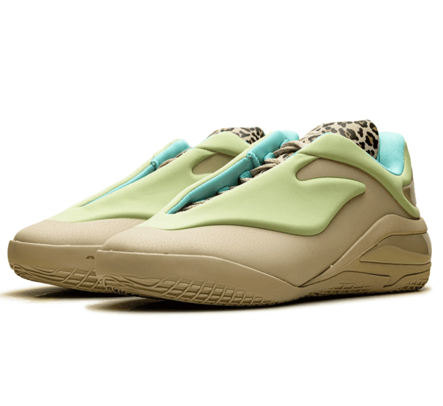 Converse SHAI 001 Lace Up Cheetah A24961C seitliche Ansicht