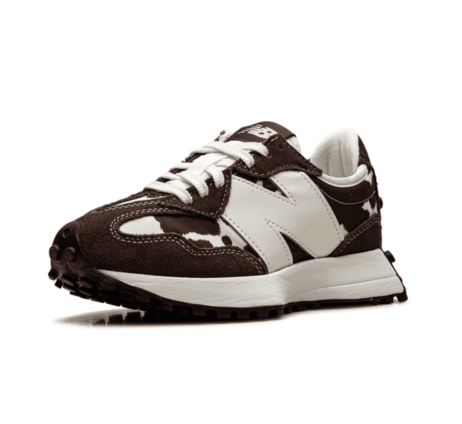 New Balance 327 Cow Print Pumpernickel Sea Salt W327APC einzelner Schuh seitlich mit großem N-Logo