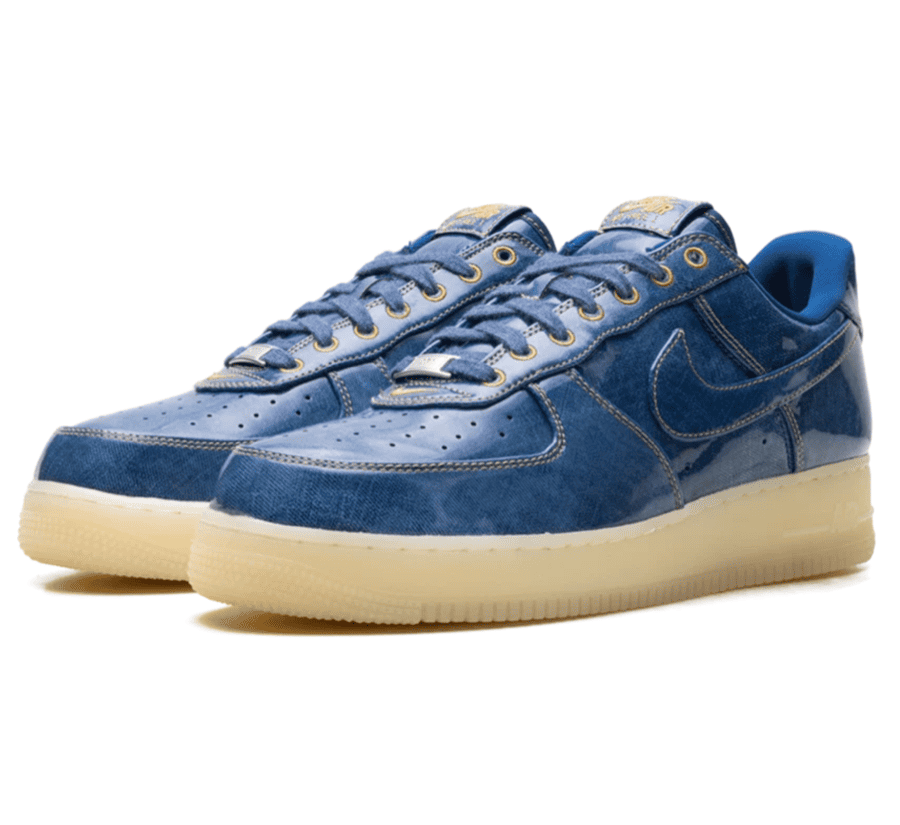 Nike Air Force 1 Low Patent Denim seitliche Ansicht