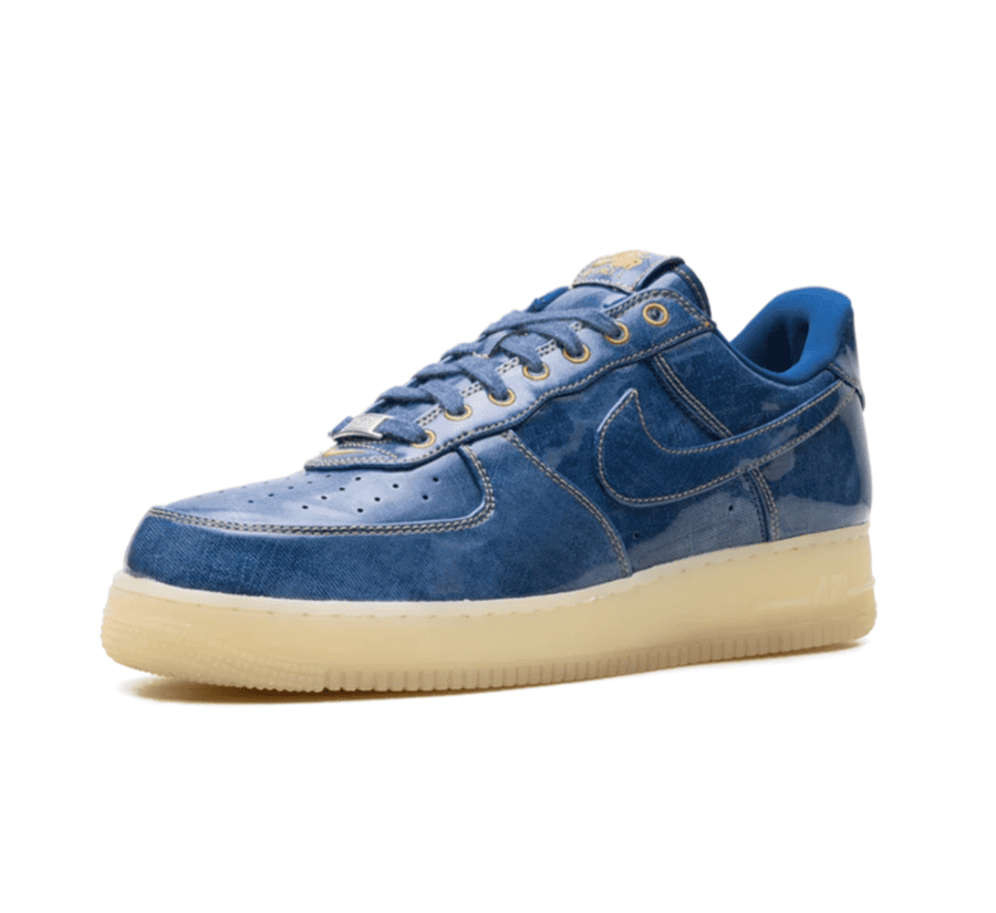 Nike Air Force 1 Low Patent Denim einzelner Schuh seitliche Ansicht