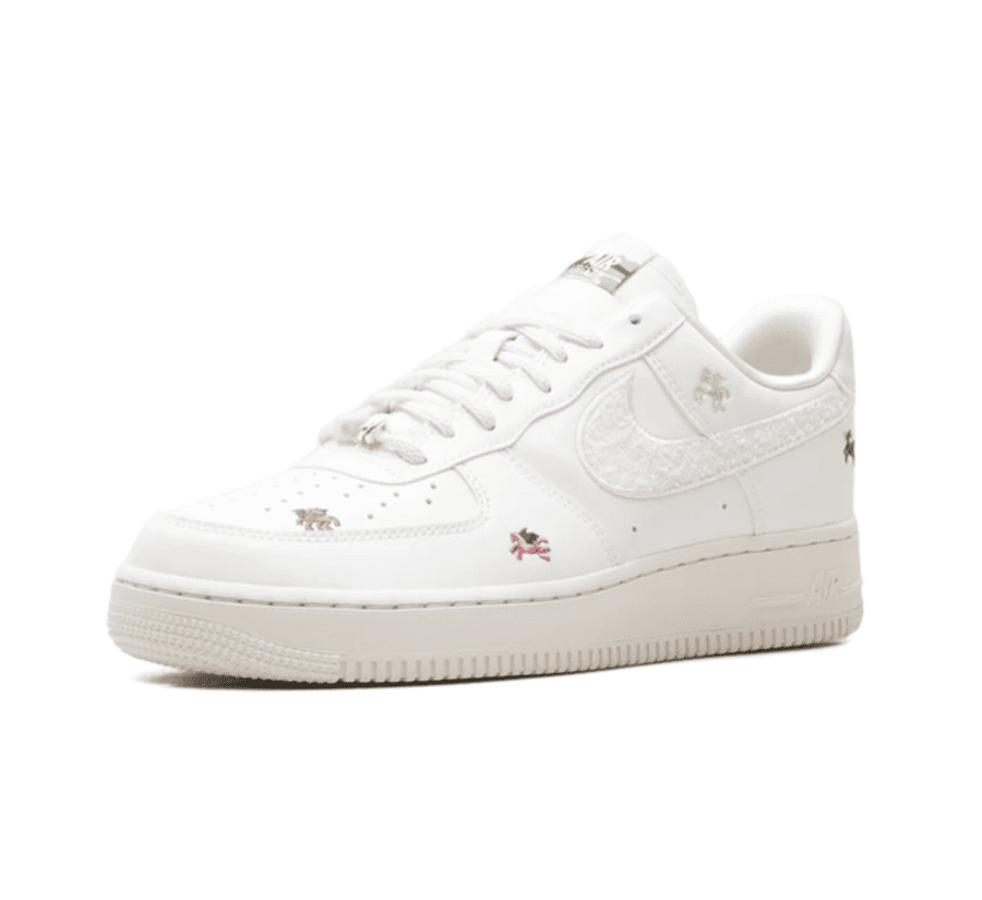 Nike Air Force 1 Low Year of the Horse einzelner Schuh seitlich