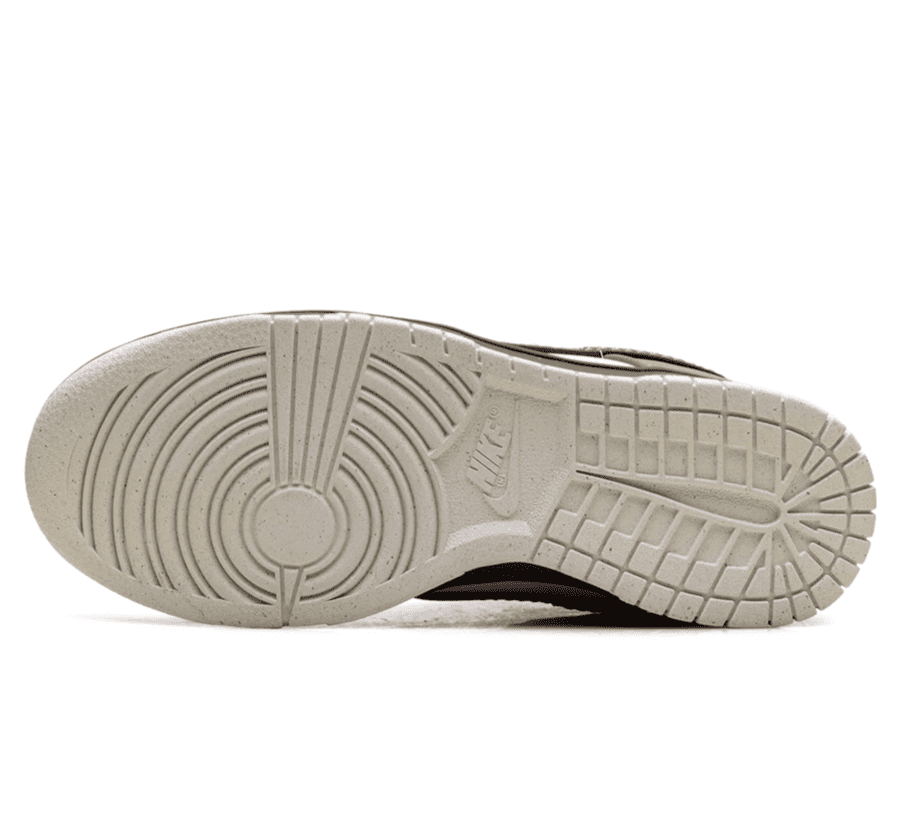 Nike Dunk Low Khaki Leopard W Outsole unten mit klassischer Nike Dunk Gummiaußensohle