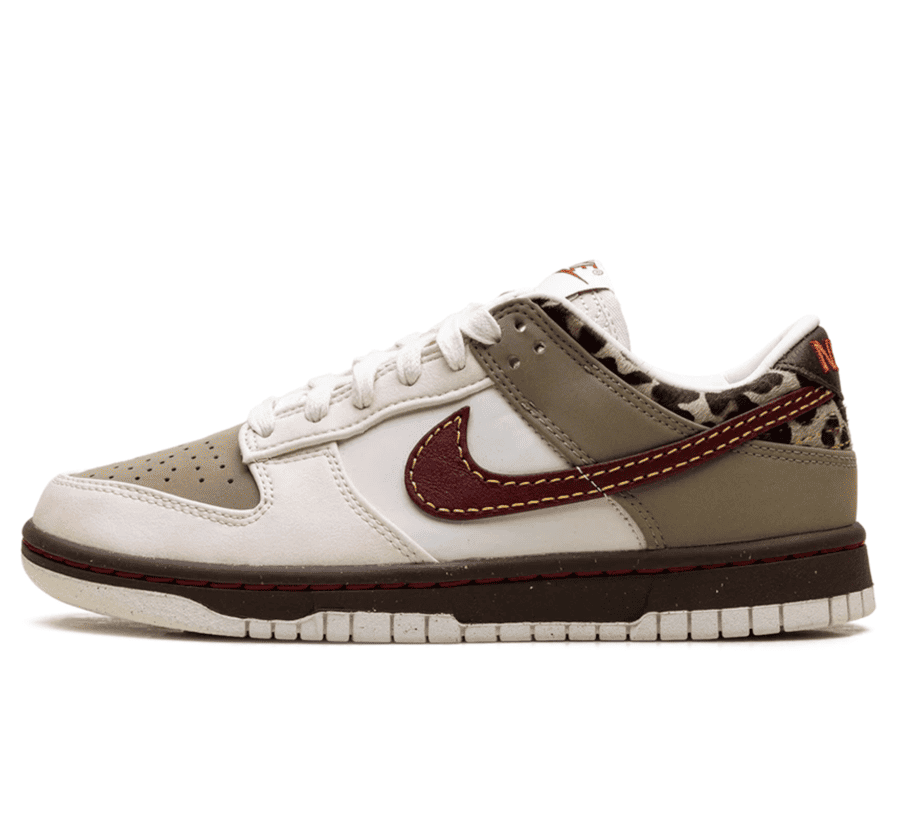 Nike Dunk Low Khaki Leopard W Paar vorne Hauptbild Perspective mit Leder, Wildleder und Leopardenmuster