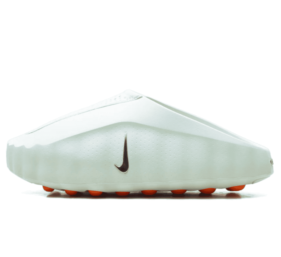 Nike Mind 001 Barely Green Damen Paar vorne Hauptbild Perspective in hellgrünem Barely Green mit futuristischer Mule Silhouette