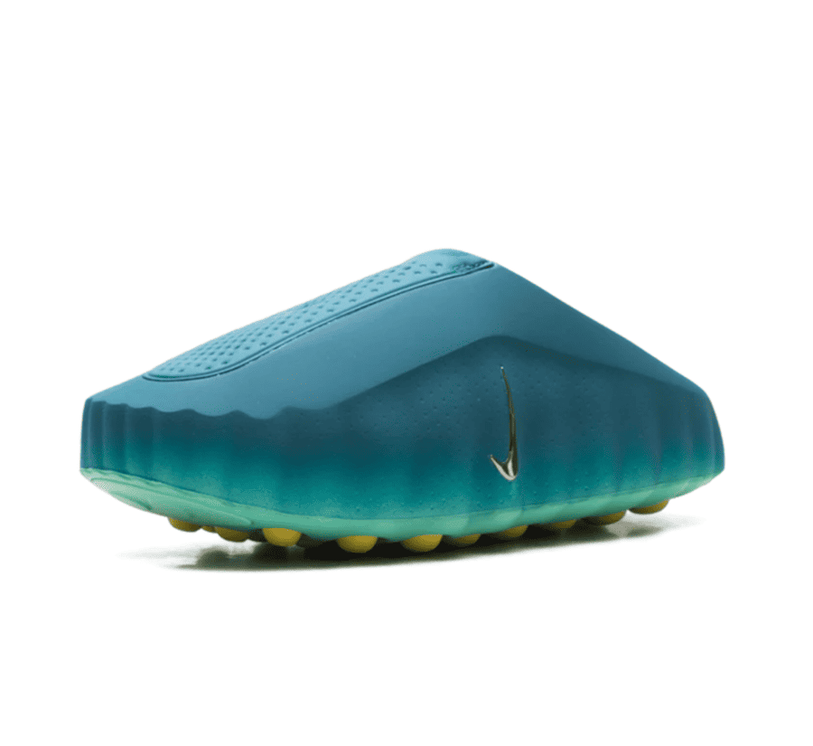 Nike Mind 001 Geode Teal Light Menta einzelner Schuh seitlich mit ergonomischer Slip-on-Konstruktion