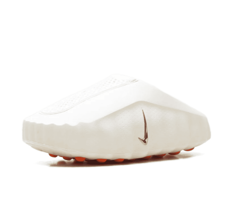 Nike Mind 001 Sail einzelner Schuh seitlich mit ergonomischer Slip-on-Konstruktion