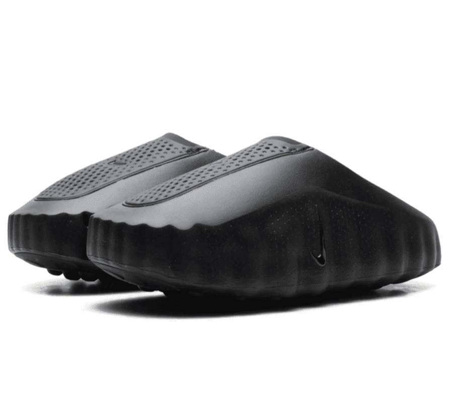 Nike Mind 001 Triple Black HQ4307-005 seitliche Ansicht mit perforiertem Upper