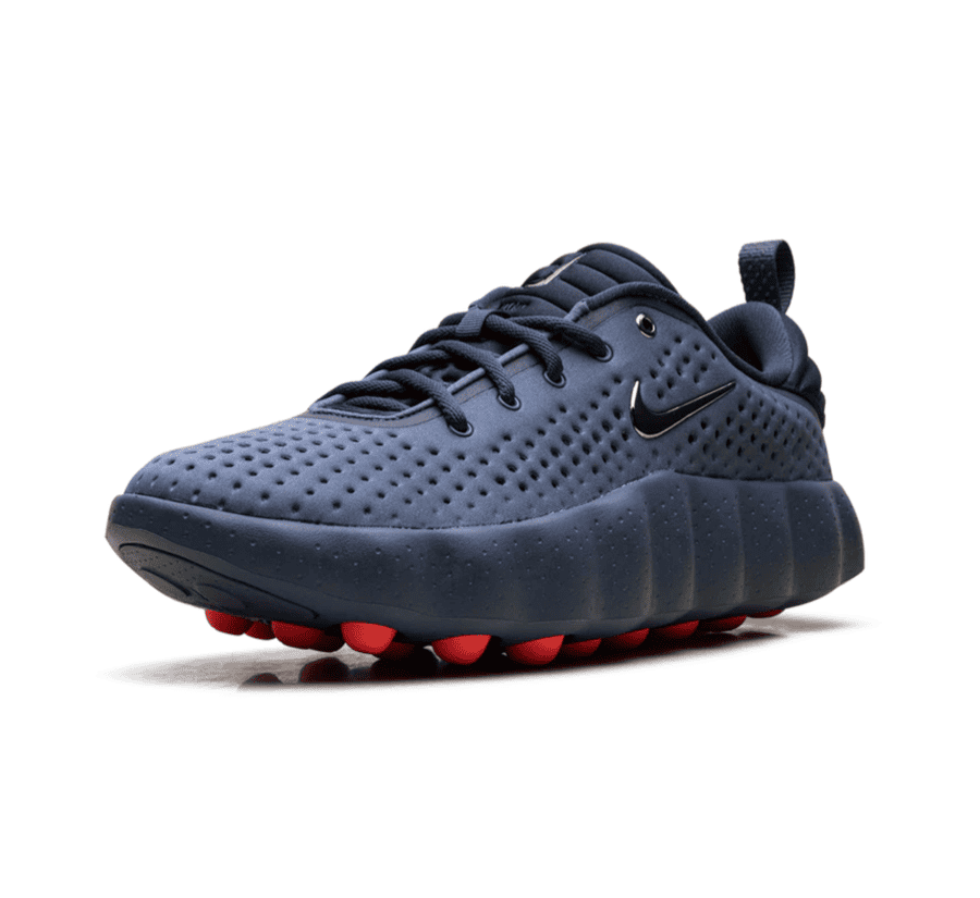Nike Mind 002 Thunder Blue Chrome einzelner Schuh seitlich mit Thunder Blue Upper und metallischem Chrome Swoosh