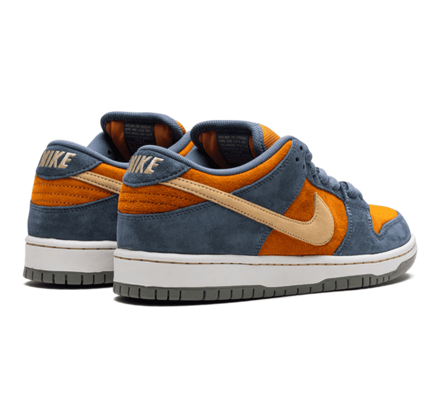 Nike SB Dunk Low Light Carbon