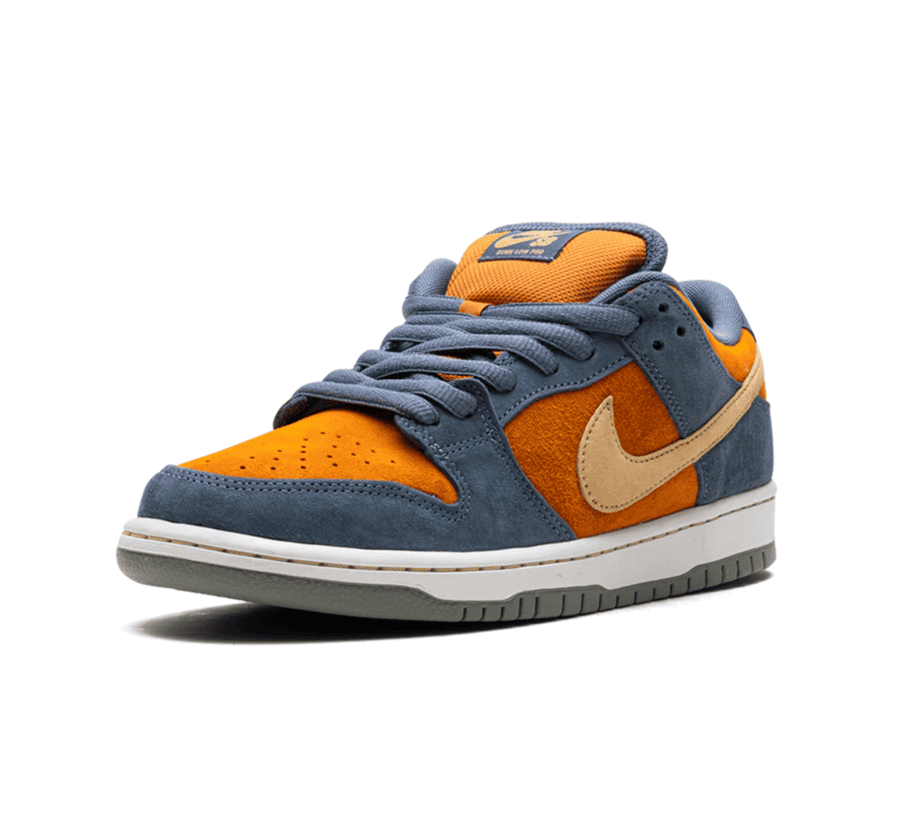 Nike SB Dunk Low Light Carbon