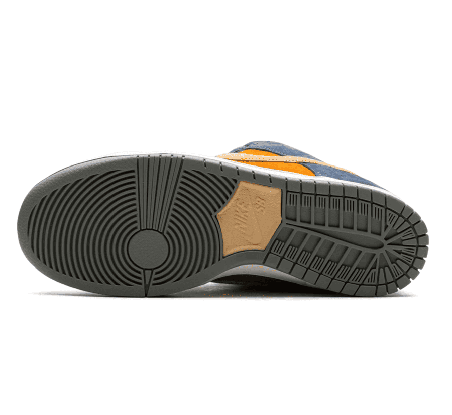 Nike SB Dunk Low Light Carbon