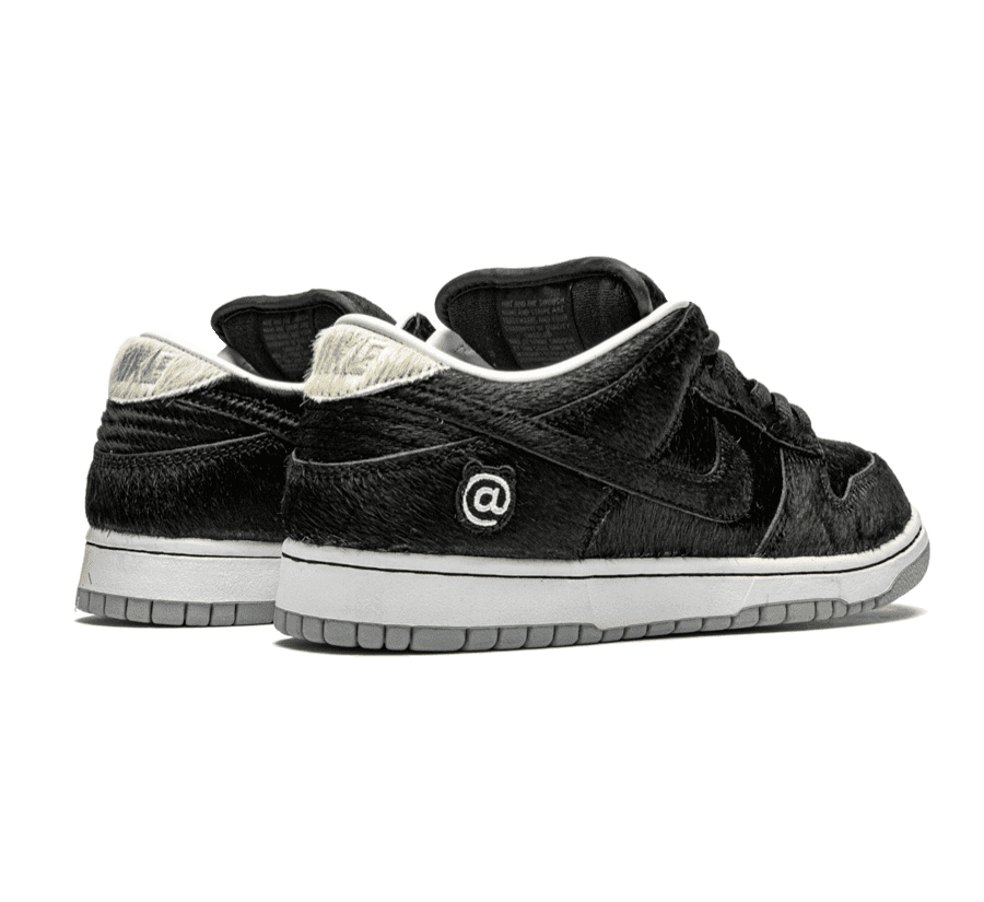 Nike SB Dunk Low x Medicom Toy BE@RBRICK