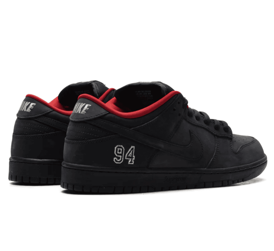 Nike SB Dunk Low x Supreme "94 Black" - schwarzer Sneaker