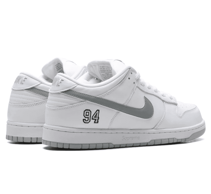 Nike SB Dunk Low x Supreme "94 White Metallic Silver" - weiß silberner Sneaker