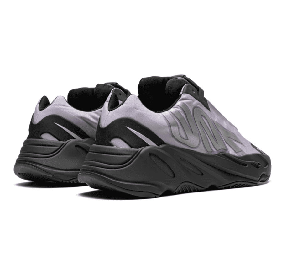 Yeezy 700 MNVN Geode - schwarz lila Sneaker
