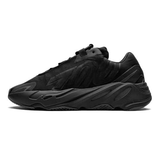 Yeezy Boost 700 MNVN Triple Black - schwarz Sneaker