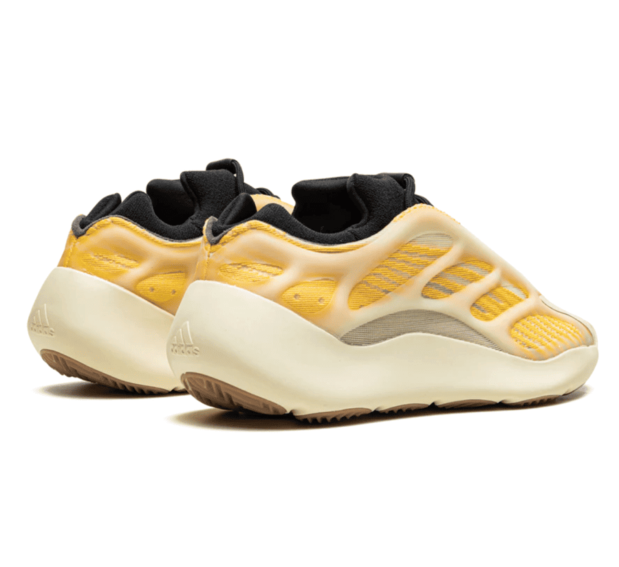 Yeezy 700 V3 Mono Safflower - beige gelber Sneaker
