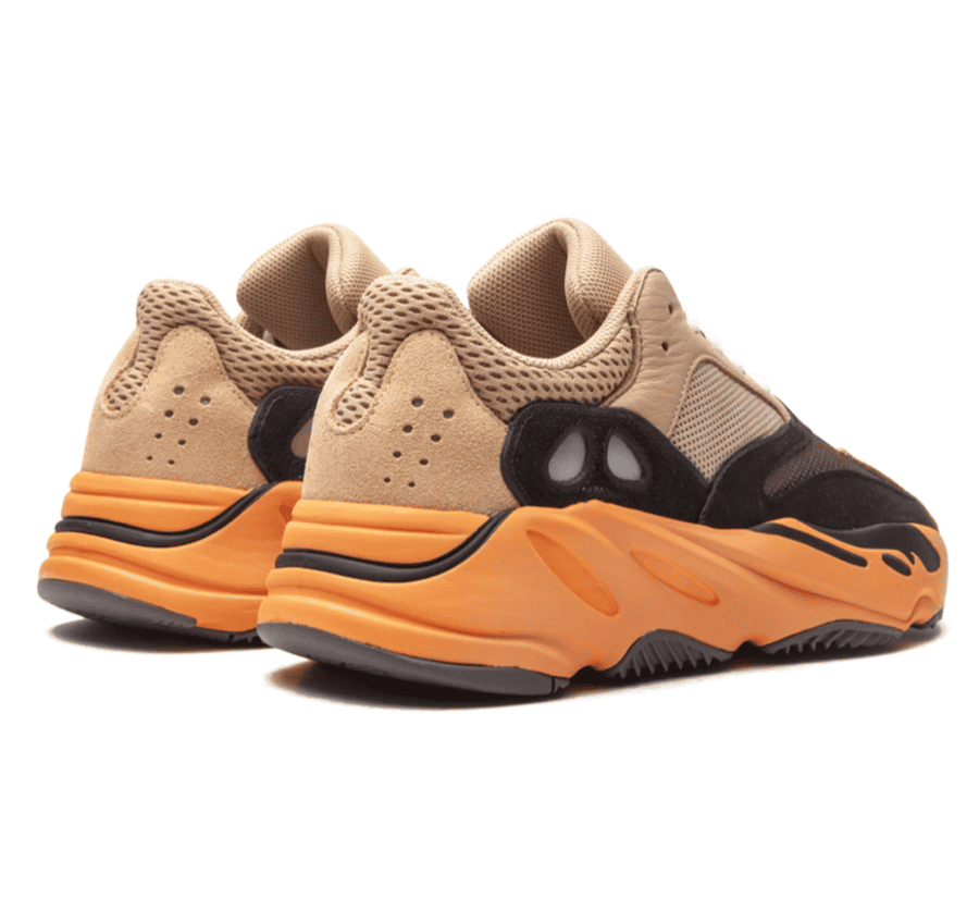 Yeezy Boost 700 Enflame Amber - schwarz beige orangener Sneaker