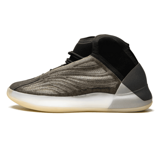 Yeezy QNTM Barium - schwarz grüner Sneaker