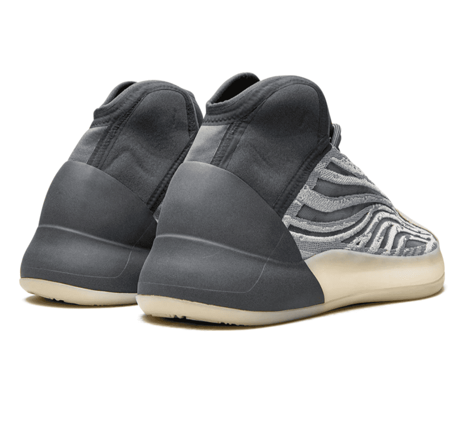 Yeezy QNTM Mono Carbon - grau schwarzer Sneaker