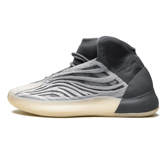 Yeezy QNTM Mono Carbon - grau schwarzer Sneaker