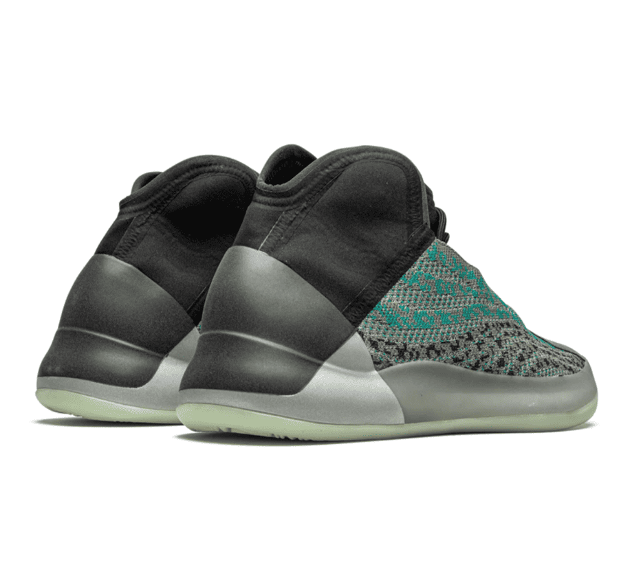 Yeezy QNTM Teal Blue - blau grauer Sneaker