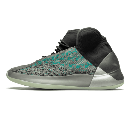 Yeezy QNTM Teal Blue - blau grauer Sneaker