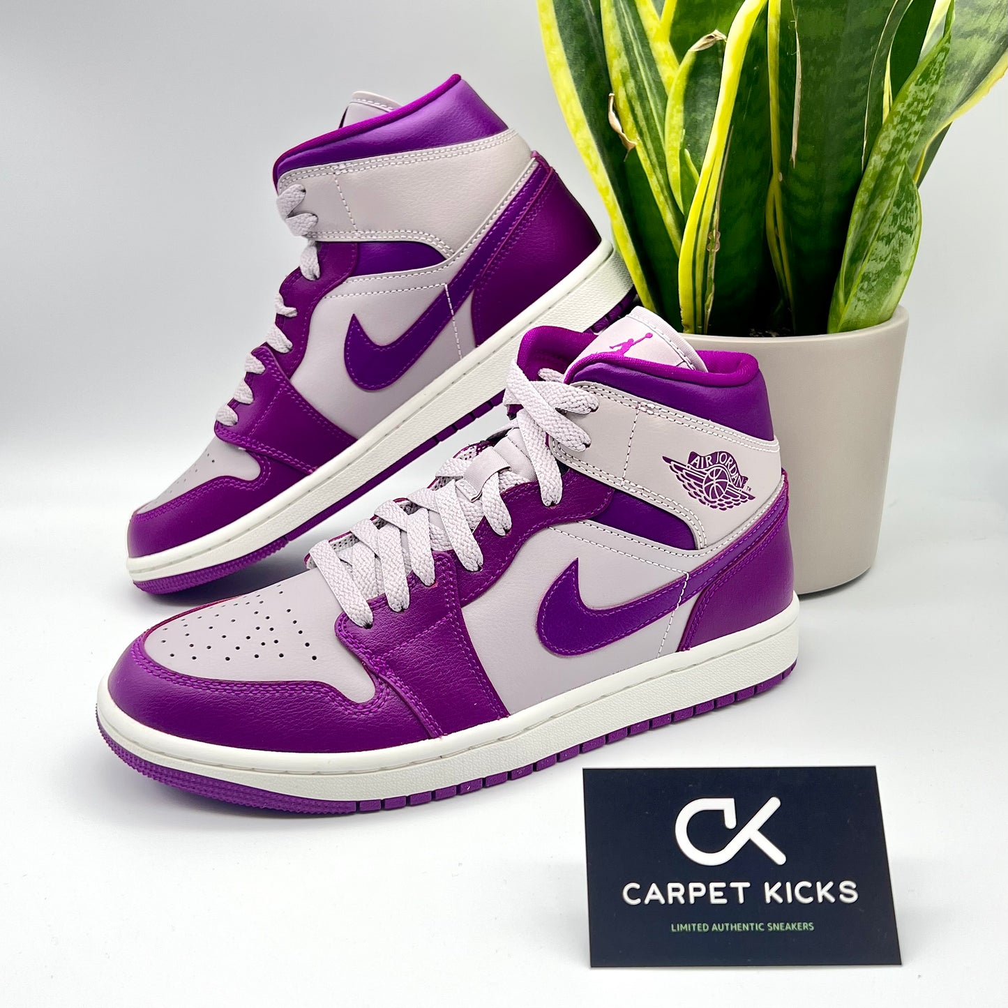 Air Jordan 1 Mid Magenta (W) - CARPET KICKS