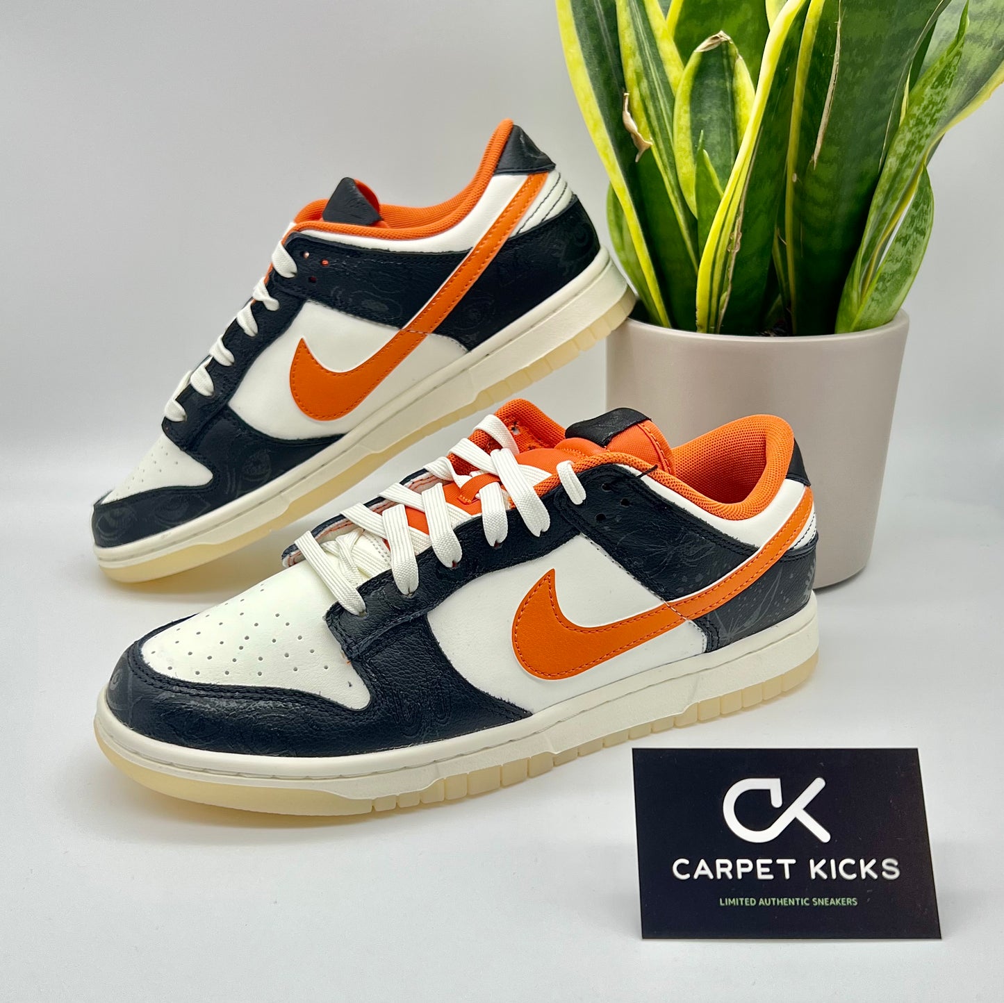 Nike Dunk Low PRM Halloween - CARPET KICKS