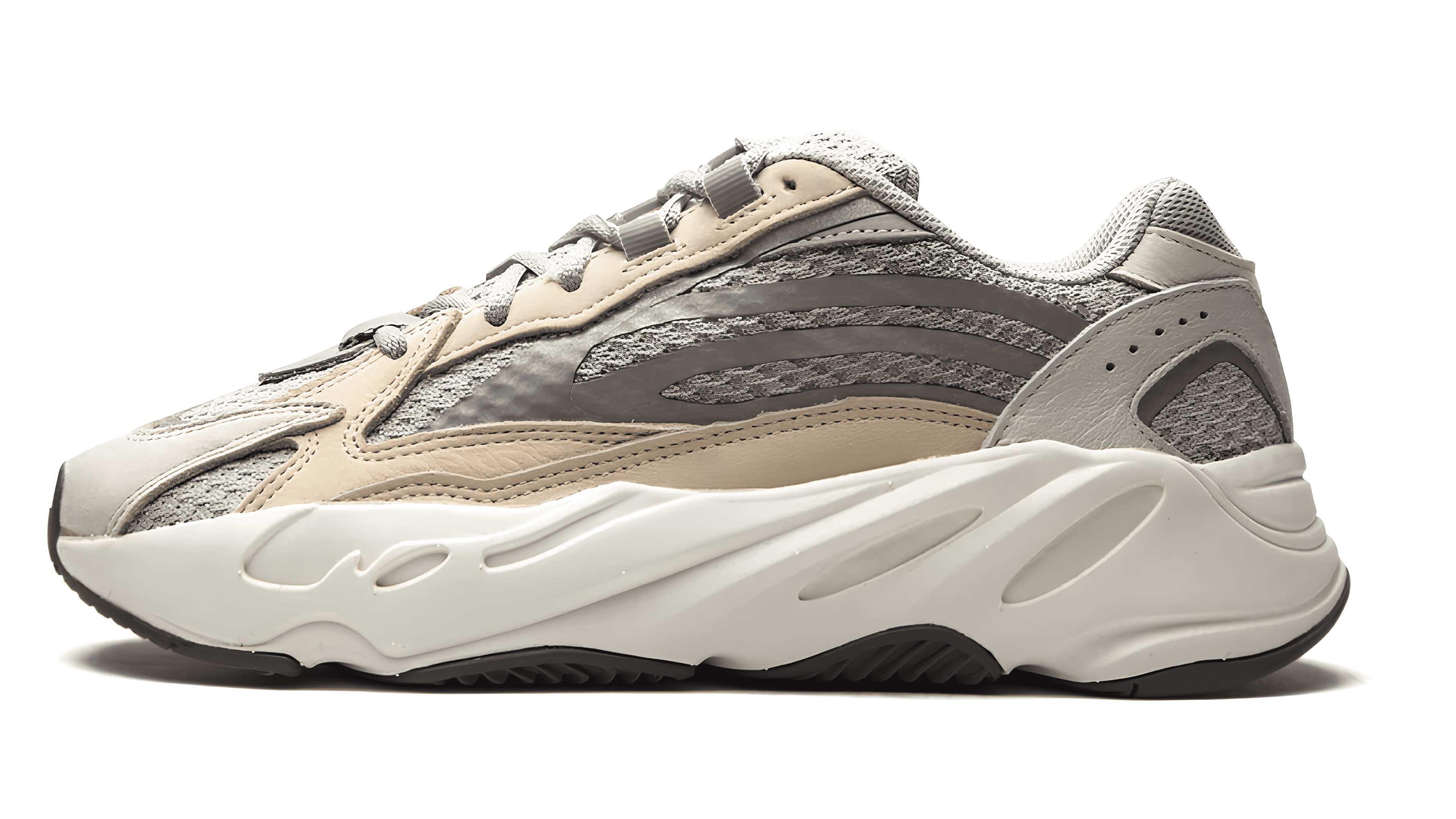 Yeezy Boost 700 V2 Kategoriebild mit modernem Chunky Sneaker, reflektierenden Details und BOOST-Dämpfung von adidas Yeezy