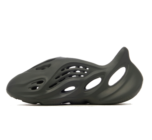 Yeezy Foam RNNR Carbon