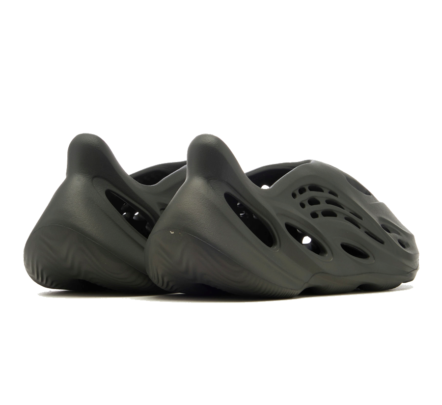 Yeezy Foam RNNR Carbon