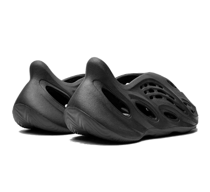 Yeezy Foam RNNR Onyx