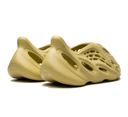 Yeezy Foam RNNR Sulfur