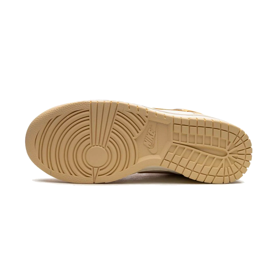 Nike Dunk High Pale Vanilla (W)