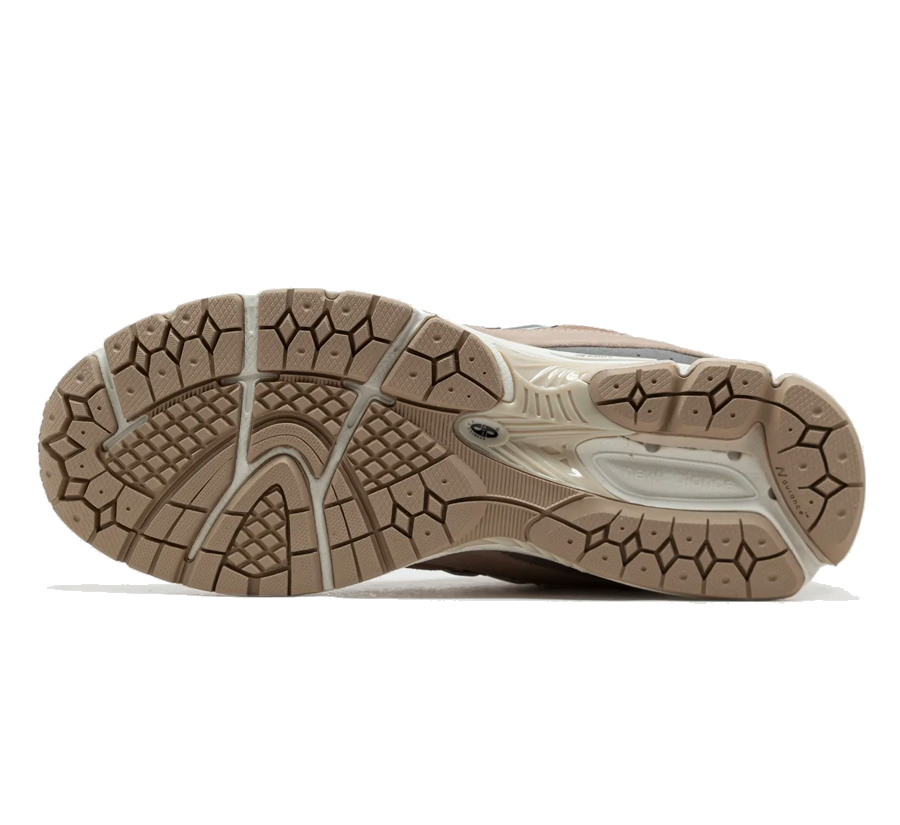 New Balance 2002R Driftwood Sandstone