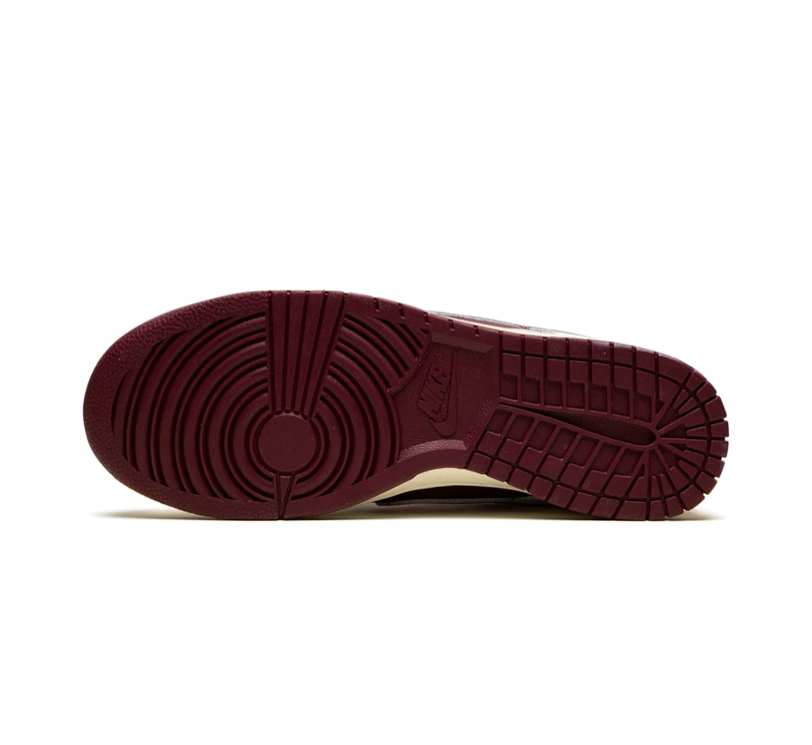 Nike Dunk Low Valentine's Day