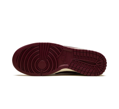 Nike Dunk Low Valentine's Day