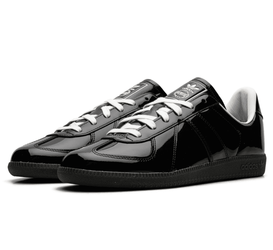 Adidas BW Army Core Black Seitenansicht mit schwarzem Leder und Gum-Sohle