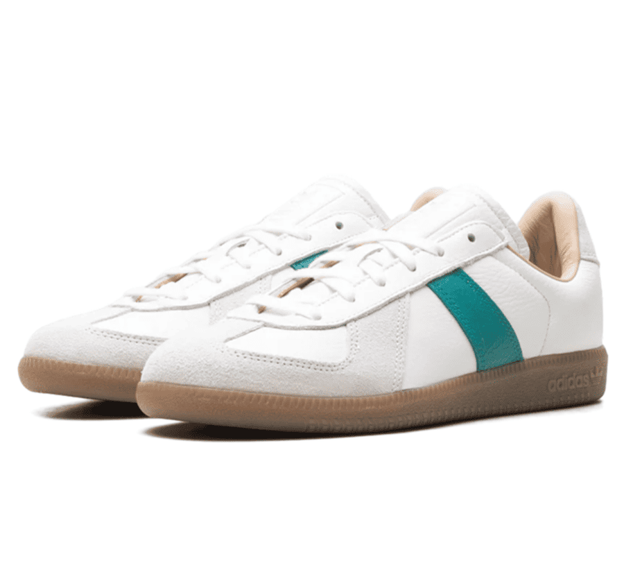 Adidas BW Army Core White Power Green Seitenansicht mit weißem Leder und grünen Details