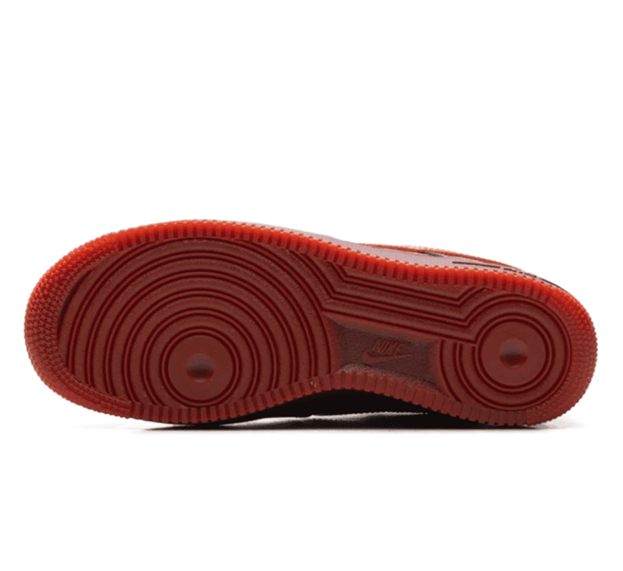 Nike Air Force 1 Low Patent Leather Dark Team Red Safety Orange Outsole unten