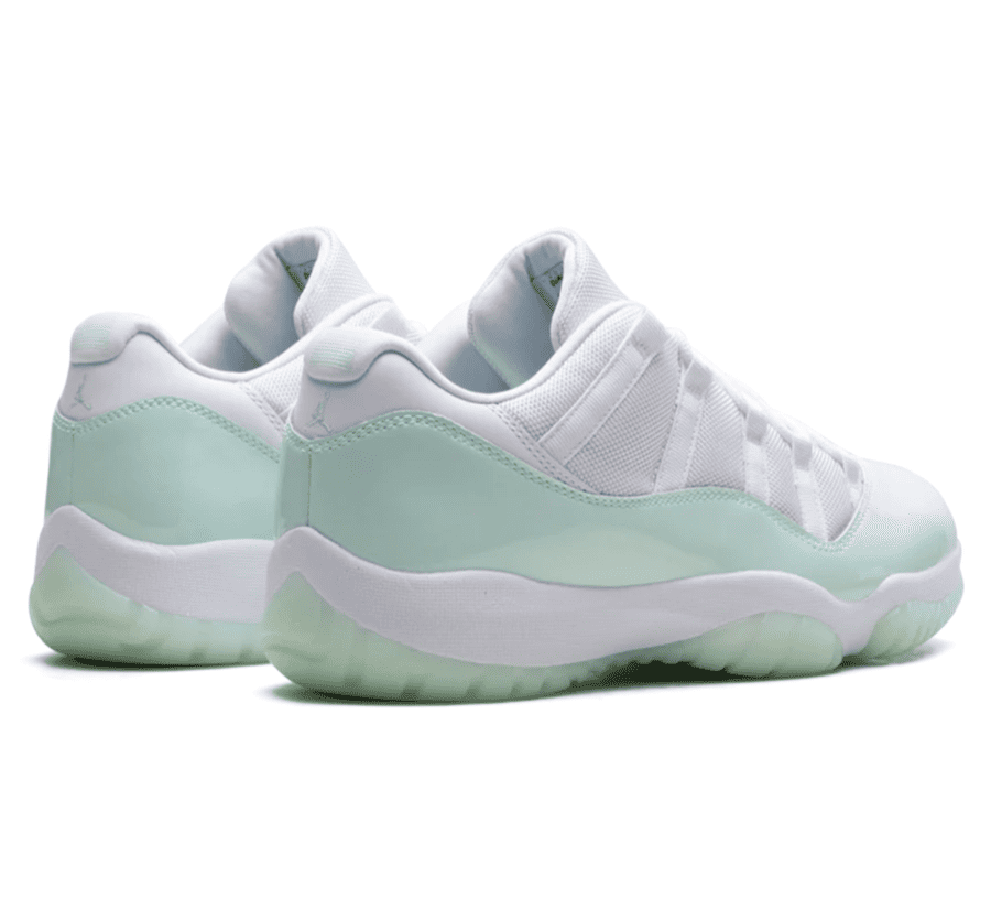 Air Jordan 11 Low Iglo (W) - grün weißer Sneaker