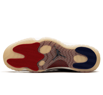 Air Jordan 11 Rare Air - weiß blauer Sneaker